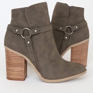 Marka Olive Green Nubuck Ankle Booties